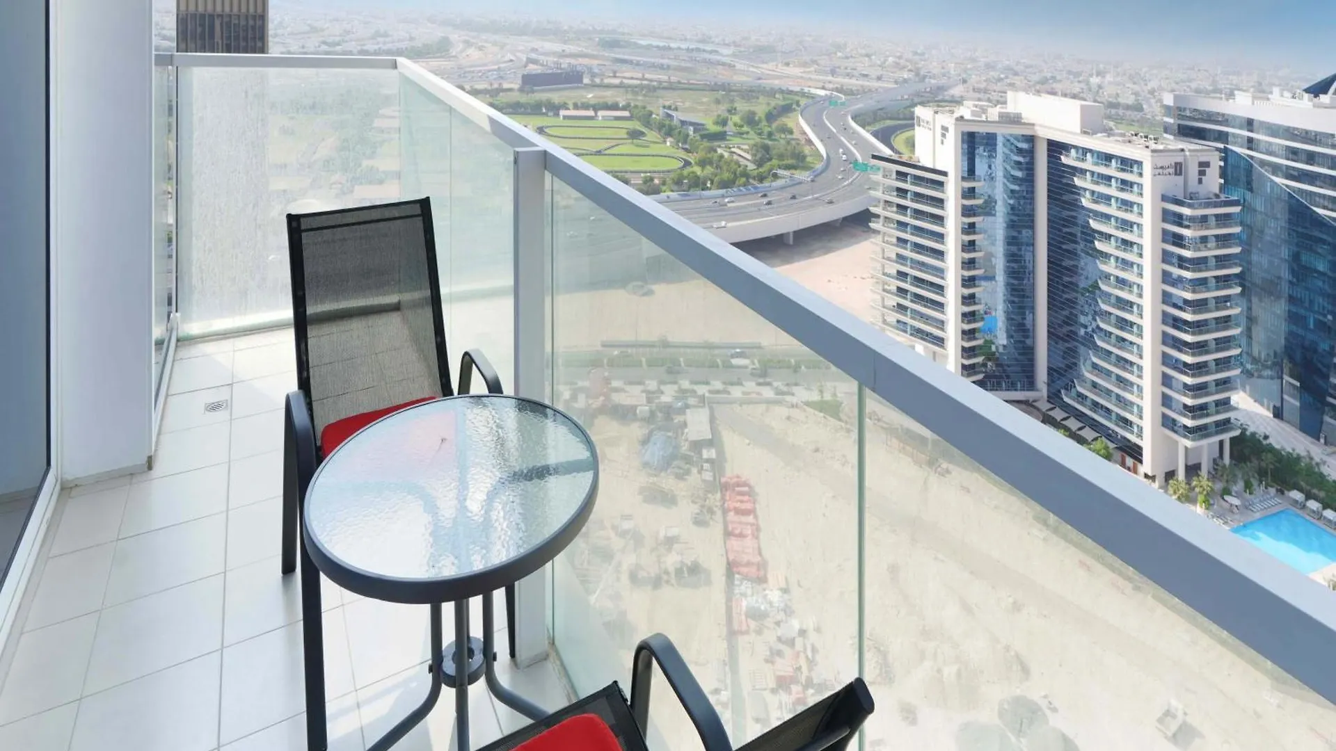 Modern 1Br In Ag Tower, Business Bay - Allsopp&Allsopp Dubaj
